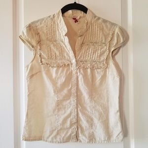 Divided - Lace Detail Button Top